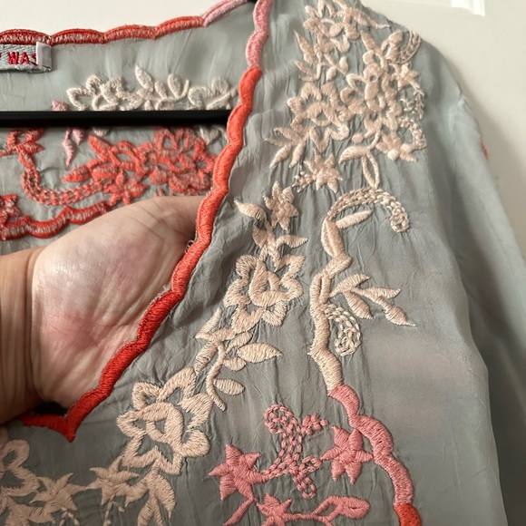 Johnny Was long-sleeved embroidered blouse - Picture 5 of 7